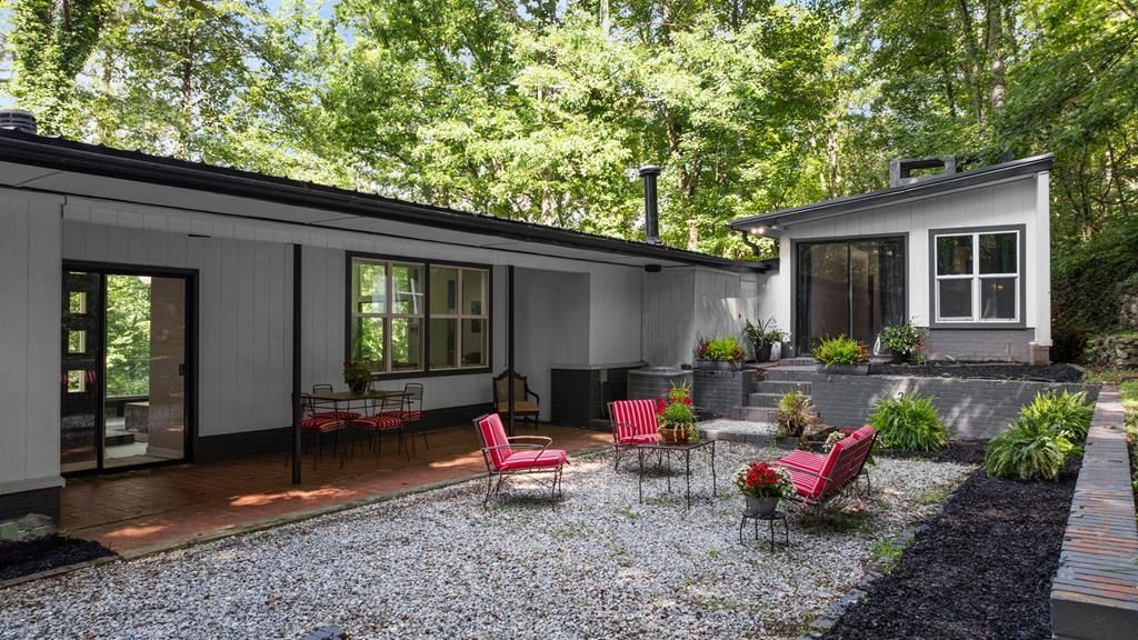 Photo of 103 Riverwood Dr, Sylva, NC 28779 (MLS # 26041824)