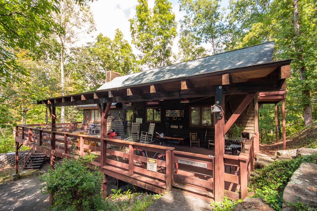 159 Winding Way Dr