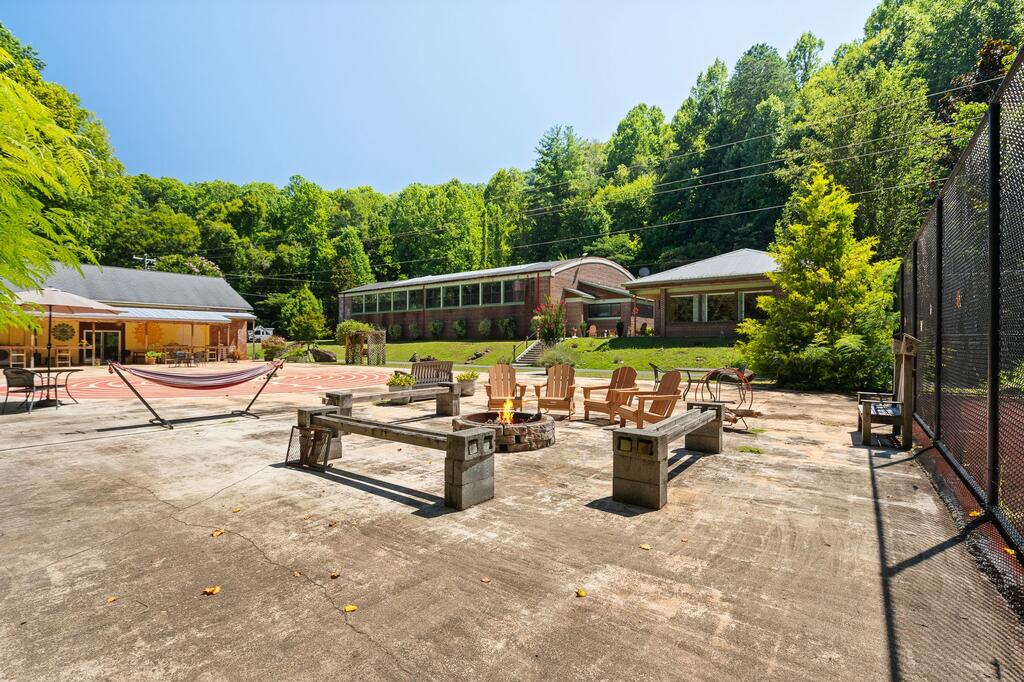 Photo of 504 Mountain View School Rd, Robbinsville, NC 28771 (MLS # 26048546)