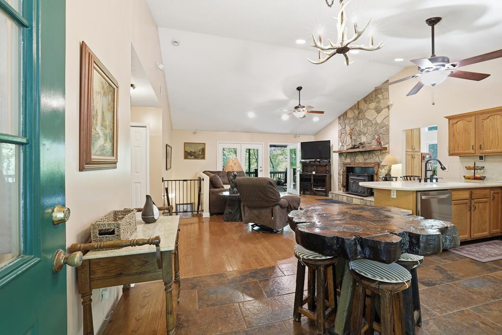 584 Battle Branch Vistas
