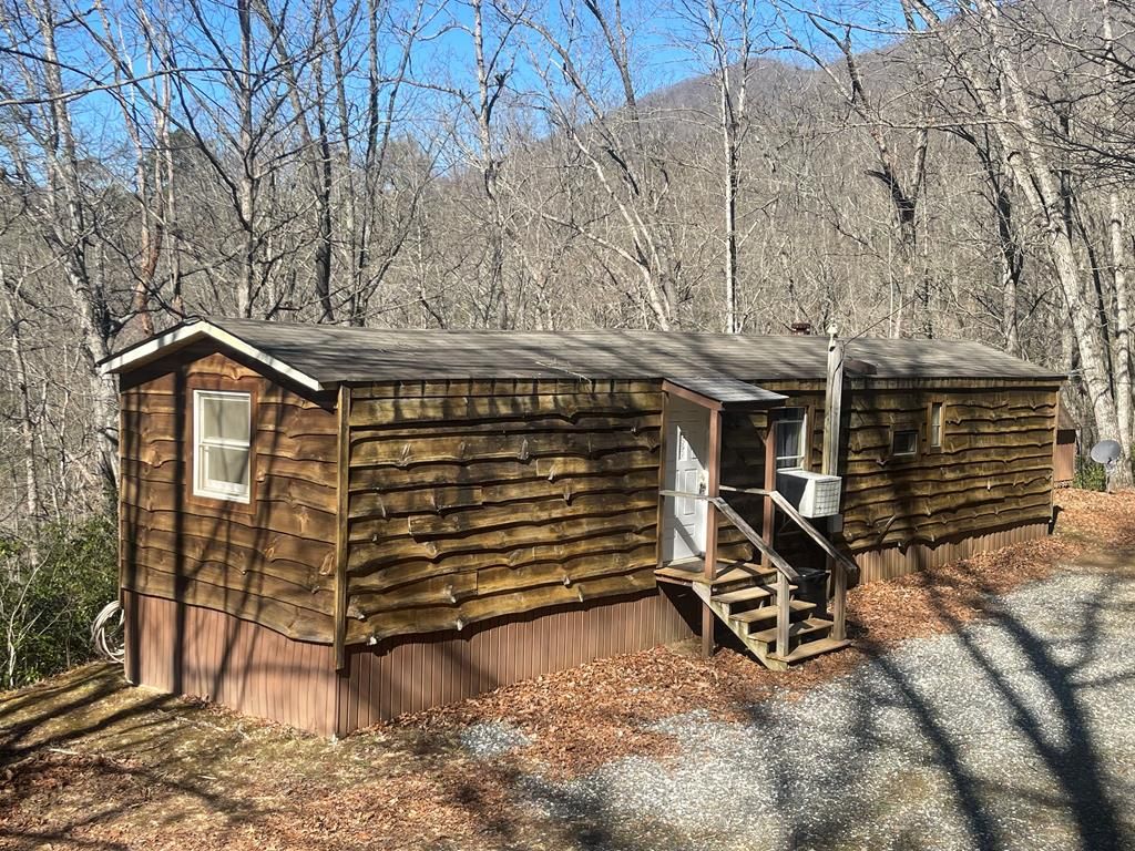 Photo of 189 Daffodil Lane, Whittier, NC 28789 (MLS # 26045446)