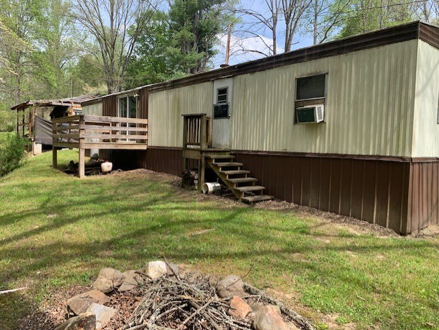 Bryson City, North Carolina 28713, United States, 2 Bedrooms Bedrooms, ,1 BathroomBathrooms,Residential,Pending,113408