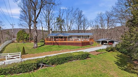 Photo of 3731 Dillard Road, Highlands, NC 28741 (MLS # 26046909)