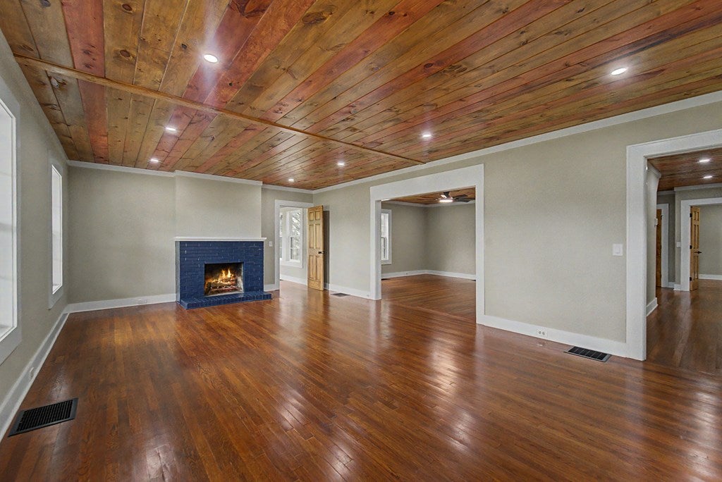 3 Georgia Rd.