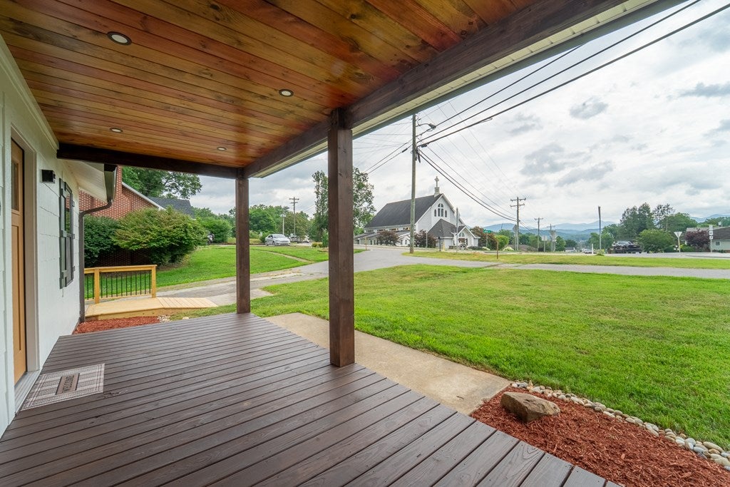3 Georgia Rd.