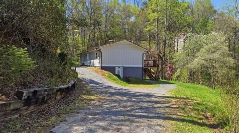 Photo of 28 Peace Valley Lane, Franklin, NC 28734 (MLS # 26046910)