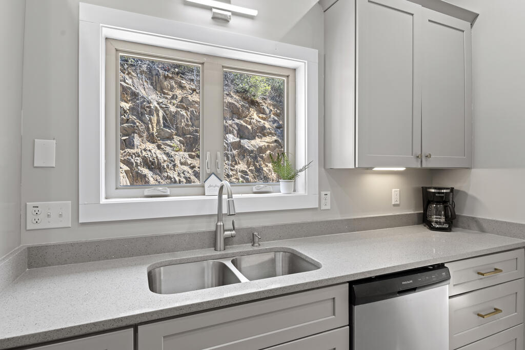 376 Preservation Trail