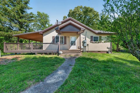 Photo of 287 Middle Skeenah Rd, Franklin, NC 28734 (MLS # 26047674)