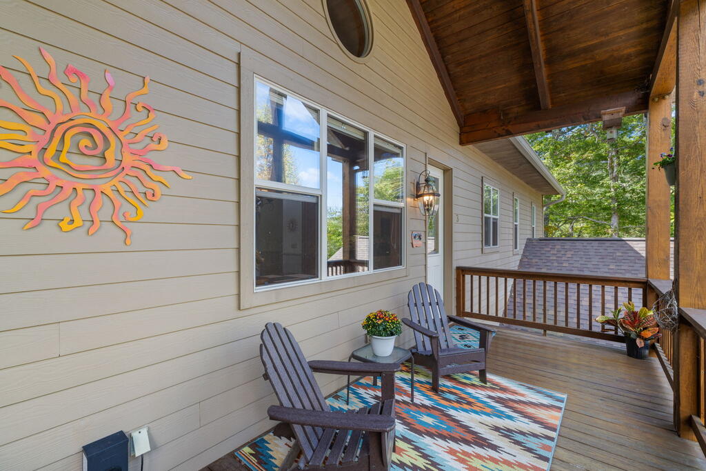 160 White Oak Pointe