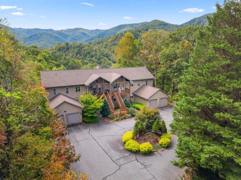 Photo of 160 White Oak Pointe, Whittier, NC 28789 (MLS # 26048736)