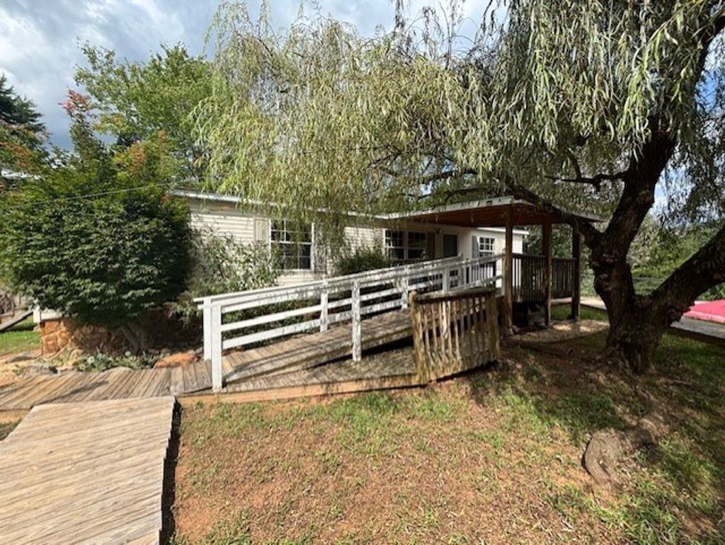 Photo of 66 Scenic Dr, Bryson City, NC 28713 (MLS # 26041921)