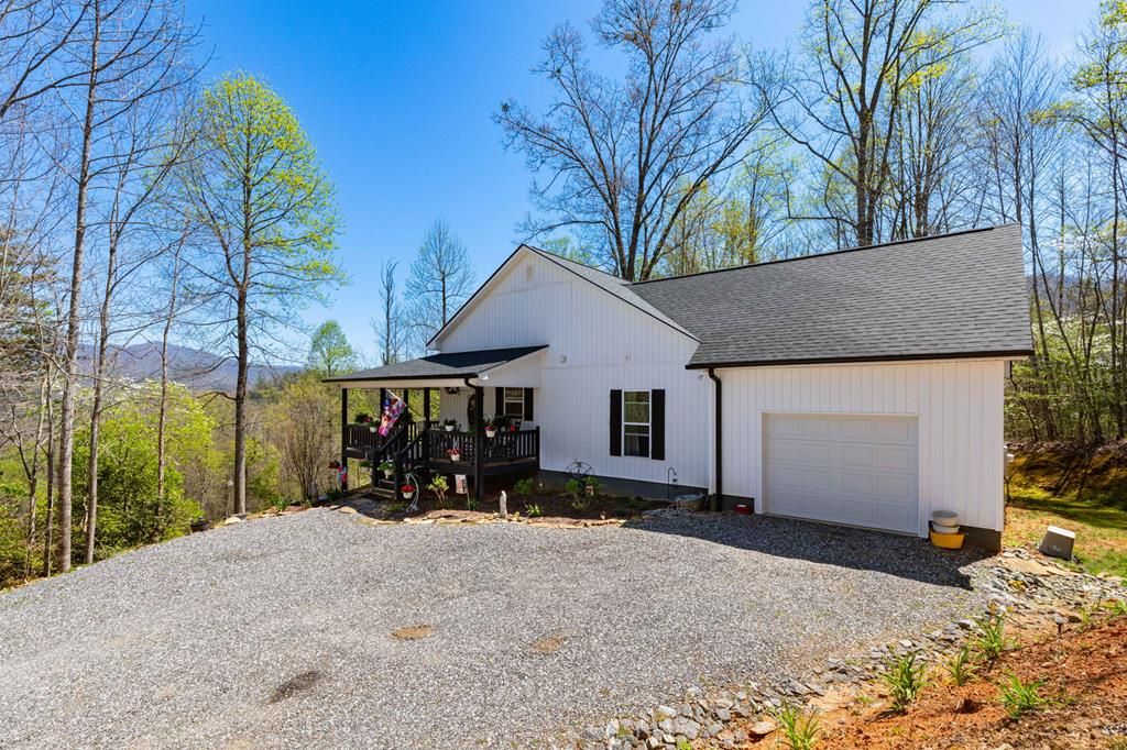 Photo of 153 153 Fairlane Loop, Whittier, NC 28789 (MLS # 26046901)