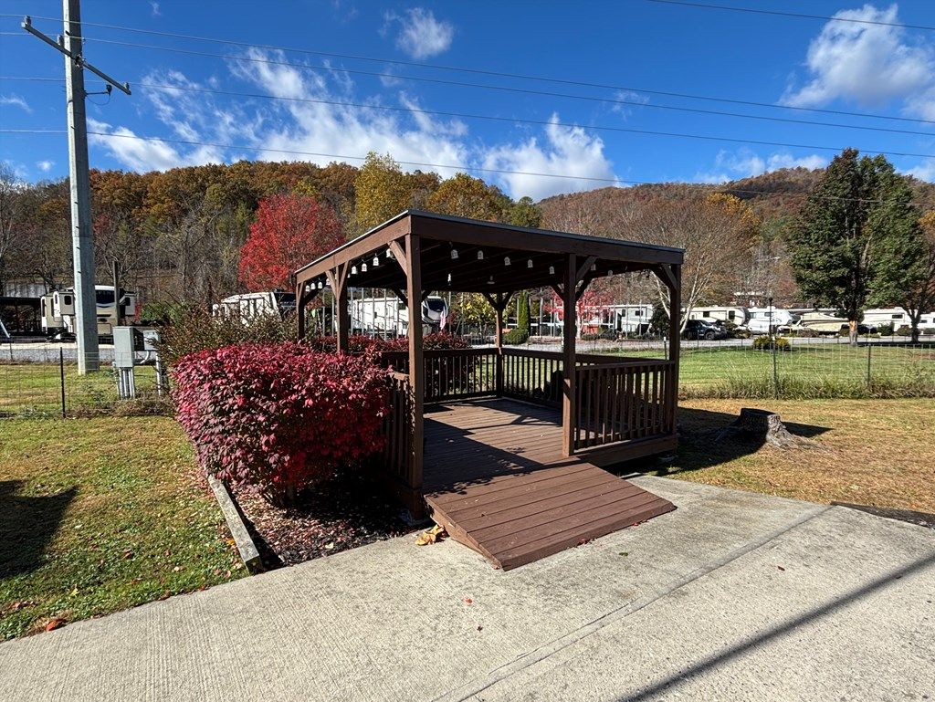 Photo of 50 Timber Leaf Dr #9 Dr, Sylva, NC 28779 (MLS # 26042571)