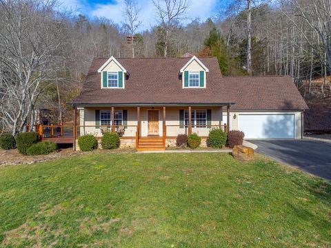 Photo of 161 Rock Field Way, Sylva, NC 28779 (MLS # 26046979)