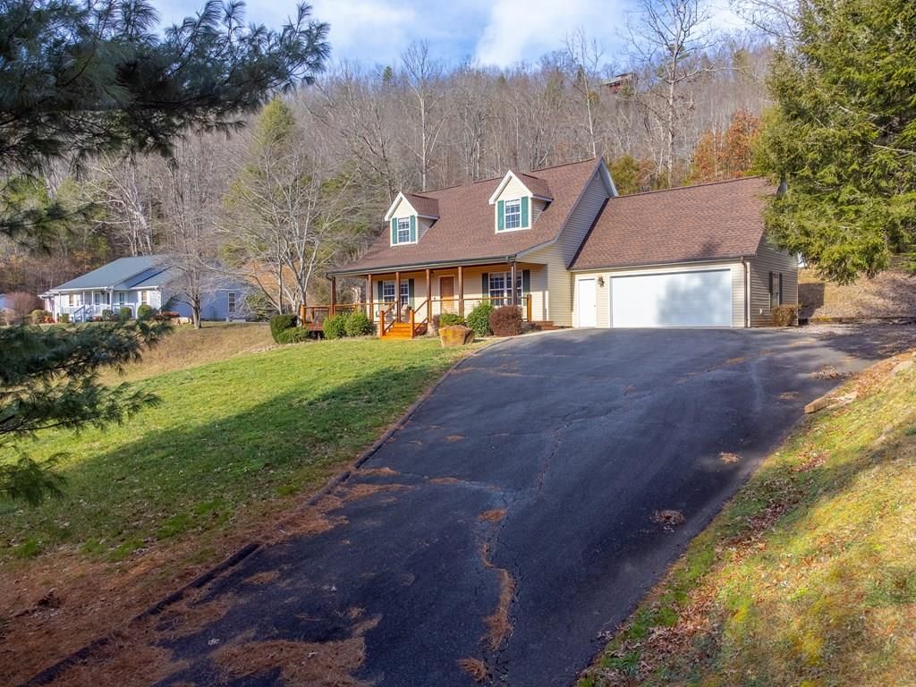Photo of 161 Rock Field Way, Sylva, NC 28779 (MLS # 26046979)