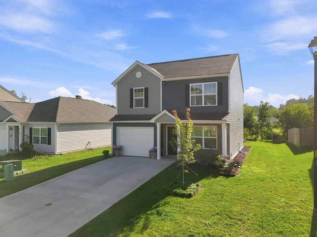 Photo of 16 Madelyn Drive, Clyde, NC 28721 (MLS # 26048466)