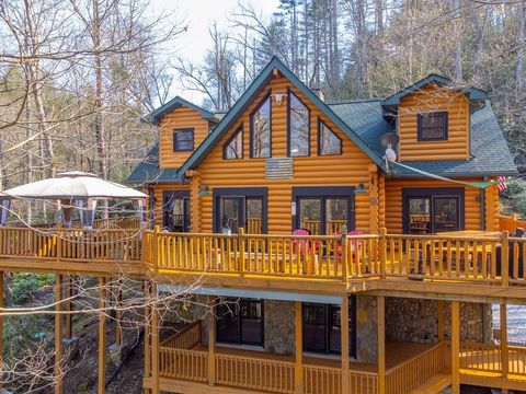 Photo of 91 Double Springs Drive, Almond, NC 28702 (MLS # 26046968)