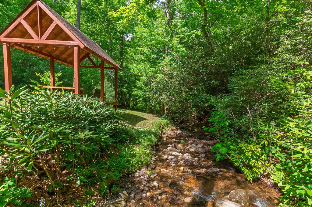 416 Meadowview Trl