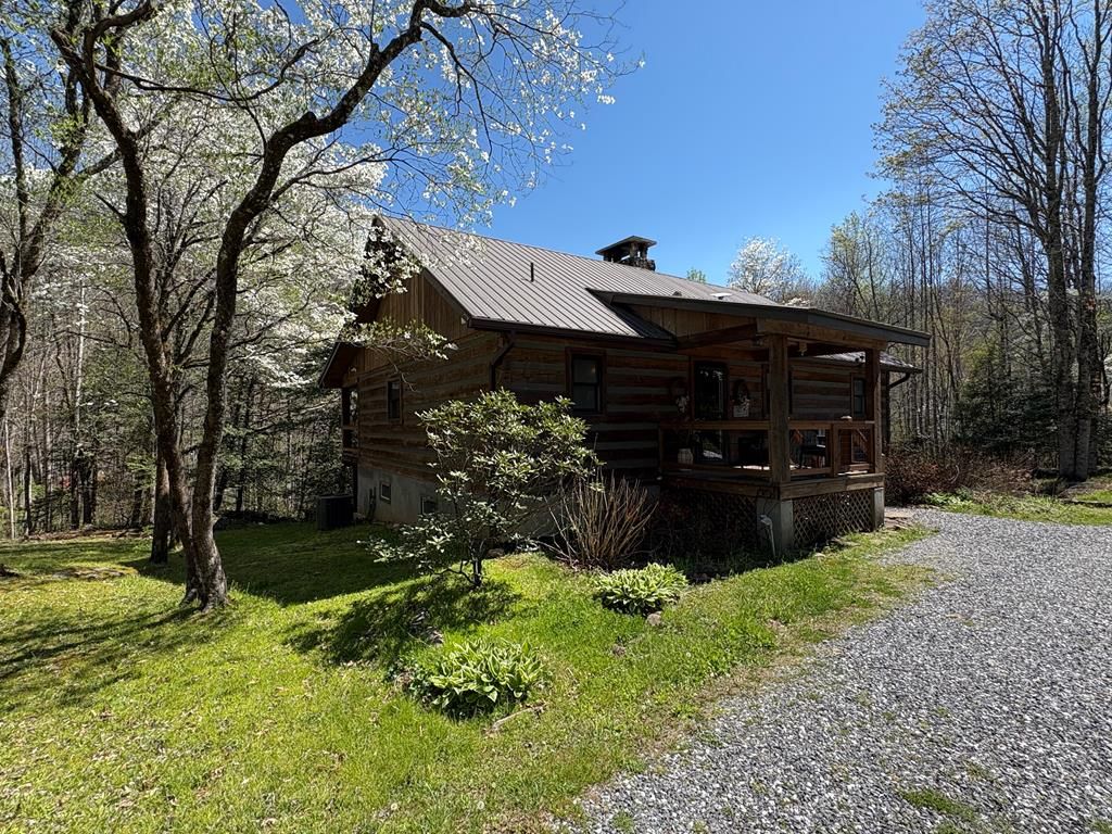 Photo of 2545 Coopers Creek Rd, Bryson City, NC 28713 (MLS # 26046870)