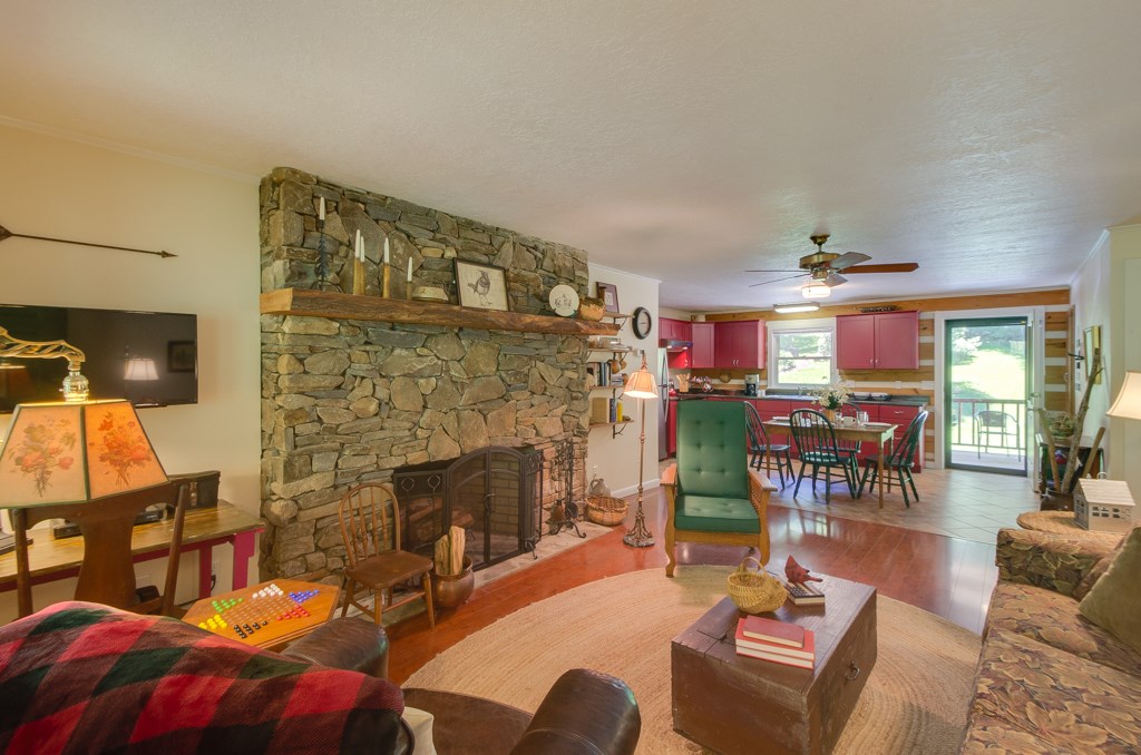 2545 Coopers Creek Rd