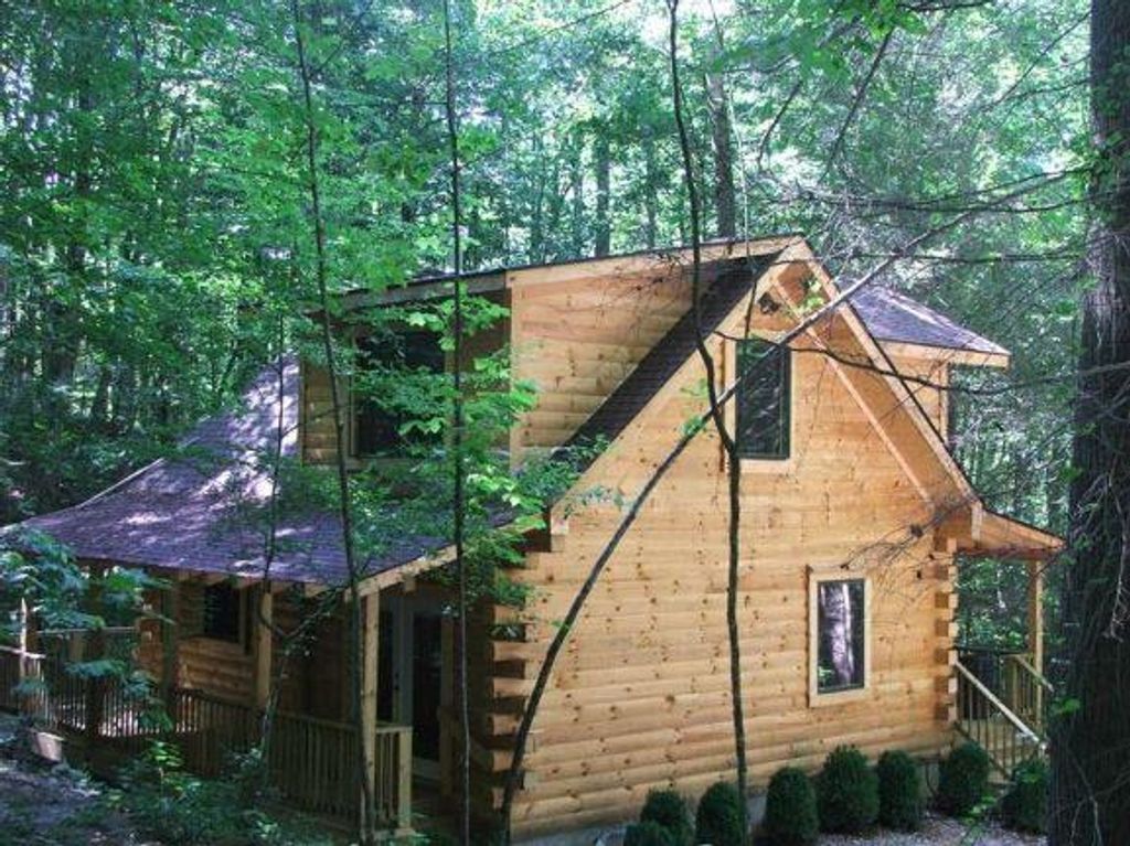 Photo of 504 Mountain View School Rd, Robbinsville (Graham), NC 28771 (MLS # 26043032)