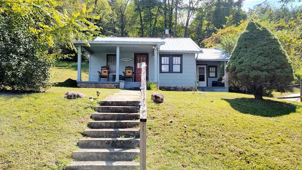 Photo of 35 B Street, Bryson City, NC 28713 (MLS # 26041814)