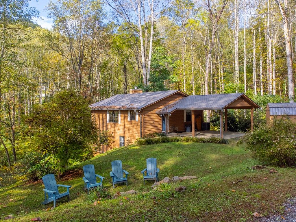 Photo of 125 Nugget Ln, Sylva, NC 28779 (MLS # 26042497)