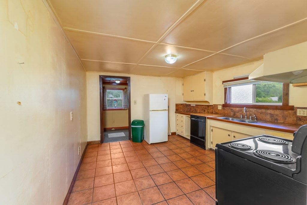 Photo of 20 Jimmy Morris Rd, Sylva, NC 28779 (MLS # 26047322)