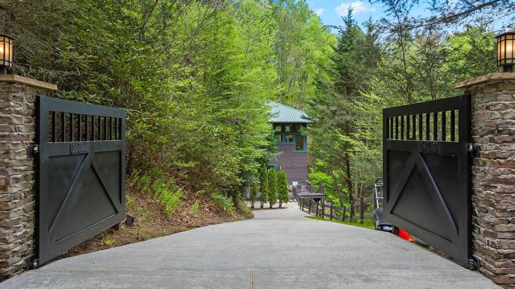 685 Gold Mine Rd