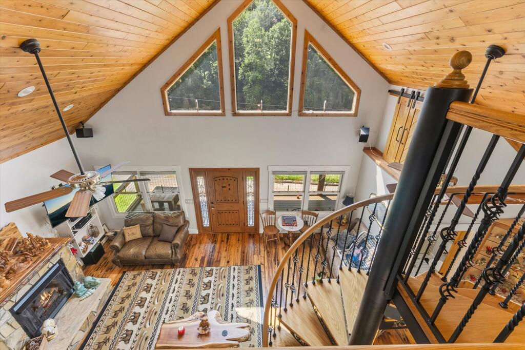 2533 Coopers Creek Rd