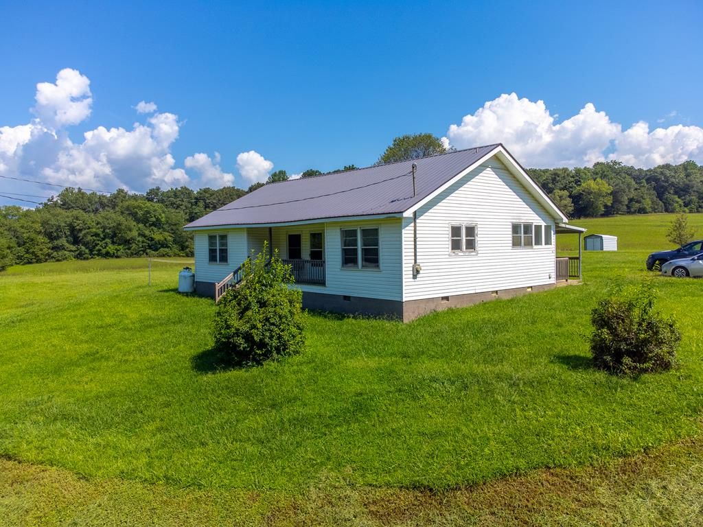 Photo of 15 &amp; 17 Bidwell Rd, Whittier, NC 28789 (MLS # 26041863)