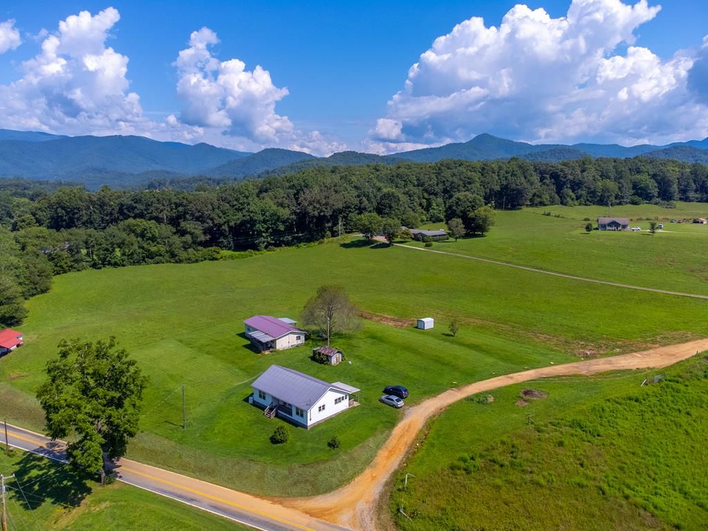 Photo of 15 &amp; 17 Bidwell Rd, Whittier, NC 28789 (MLS # 26041863)