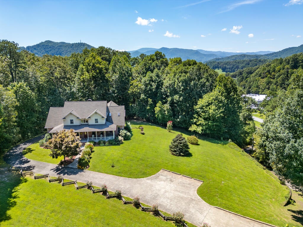 832 Asheville Hwy