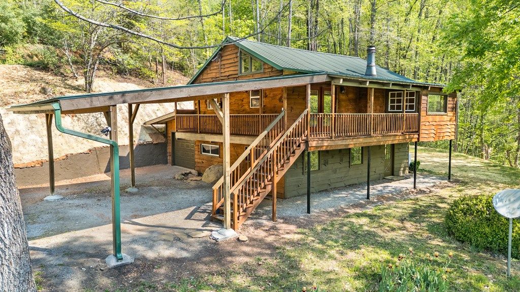 Photo of 298 Timbuktu Rd, Sylva, NC 28779 (MLS # 26047060)