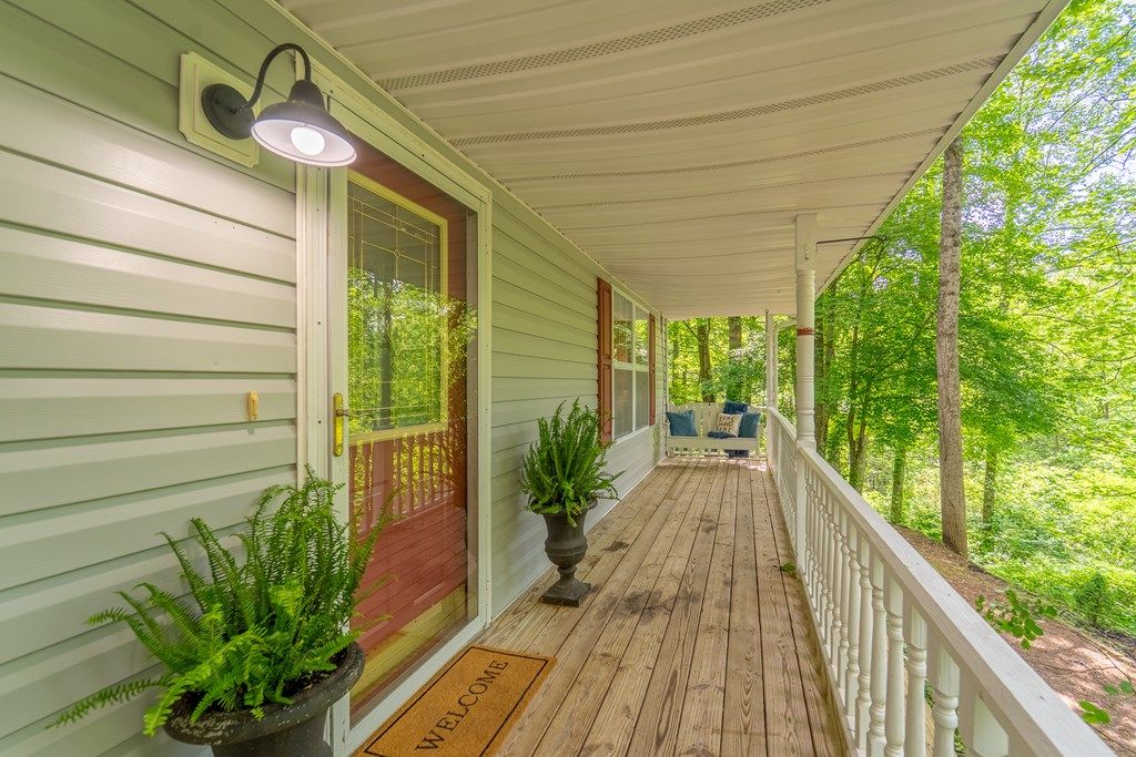 Photo of 41 Kings Creek Dr, Sylva, NC 28779 (MLS # 26041924)