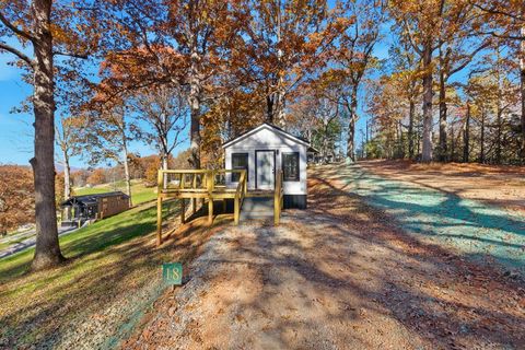 Photo of 527 Saunders Rd Lot #19 RD, Franklin, NC 28734 (MLS # 26047463)
