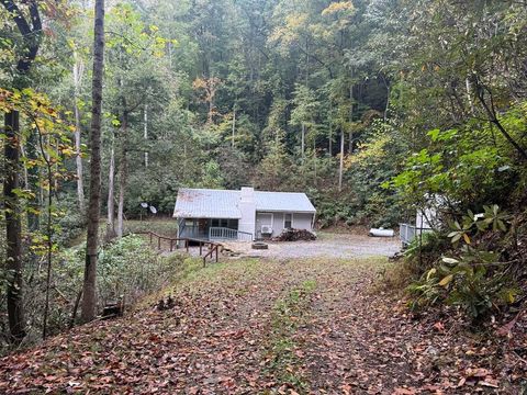 Photo of 11 Fox Run, Bryson City, NC 28713 (MLS # 26042380)
