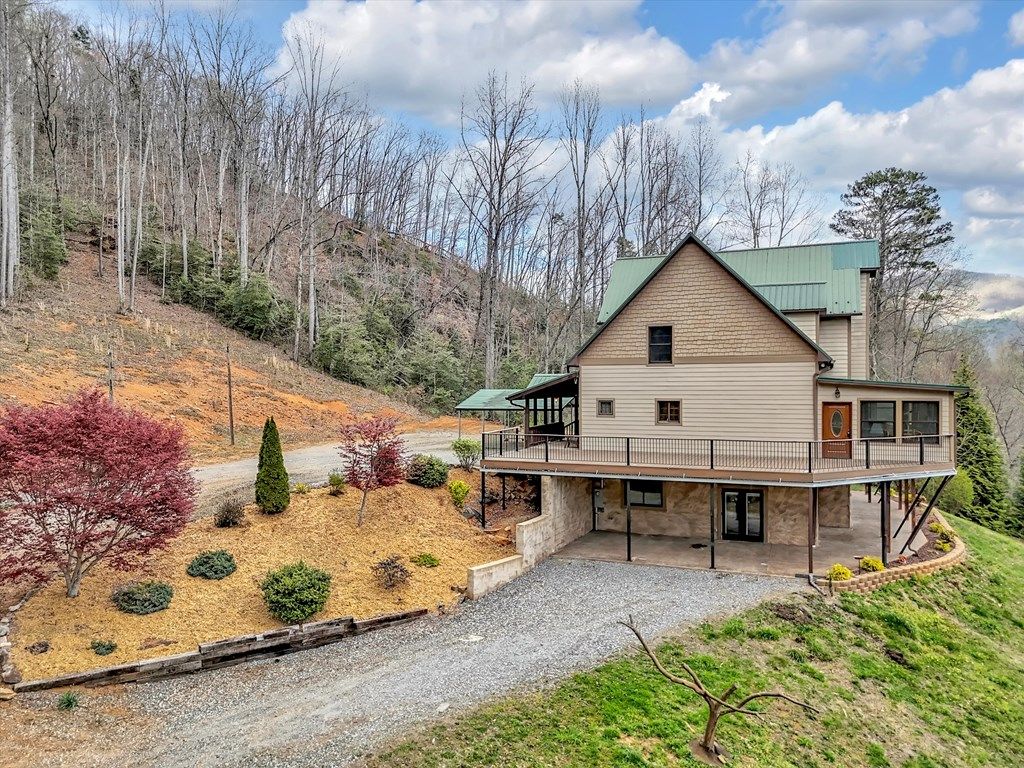 Photo of 115 Fugitive Run, Sylva, NC 28779 (MLS # 26046906)