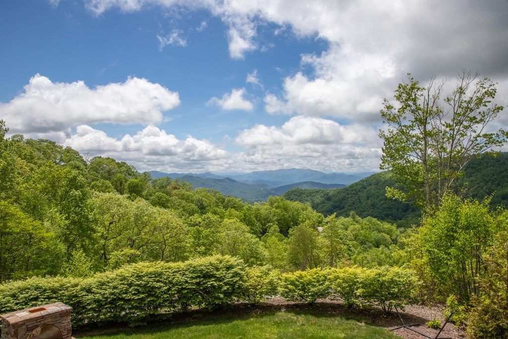 Photo of 27 Indianola Ln, Bryson City, NC 28713 (MLS # 26042683)