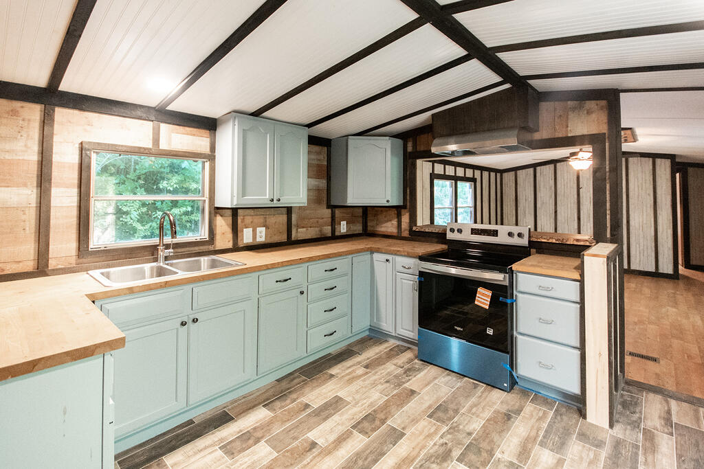 Photo of 2118 Pumpkintown Rd, Sylva, NC 28779 (MLS # 26048828)