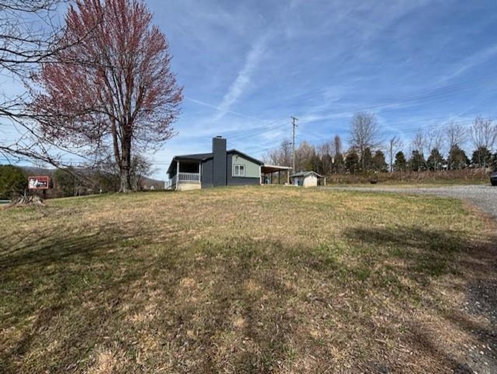 Photo of 43 Flaming Arrow Dr, Whittier, NC 28789 (MLS # 26045250)