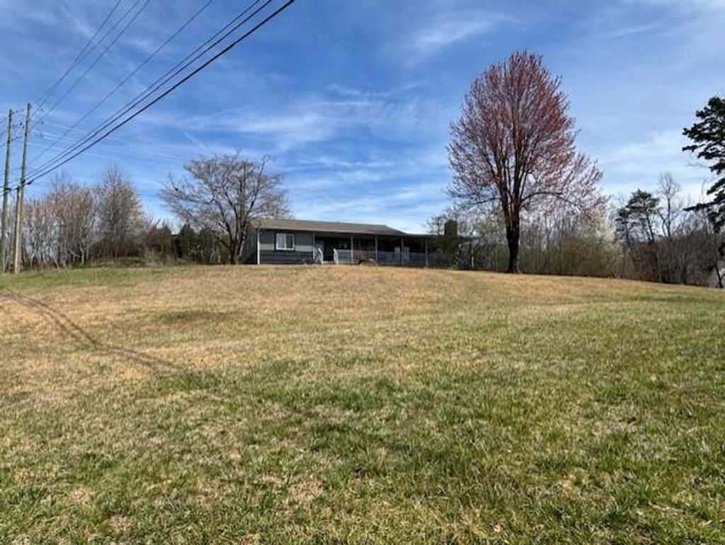 Photo of 43 Flaming Arrow Dr, Whittier, NC 28789 (MLS # 26045250)