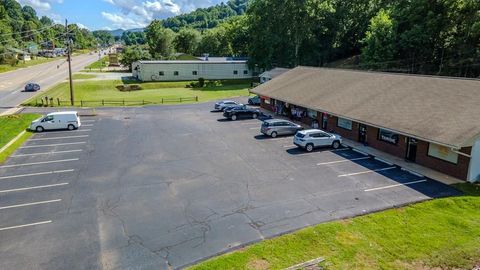 1785 Georgia Road Franklin NC 28734