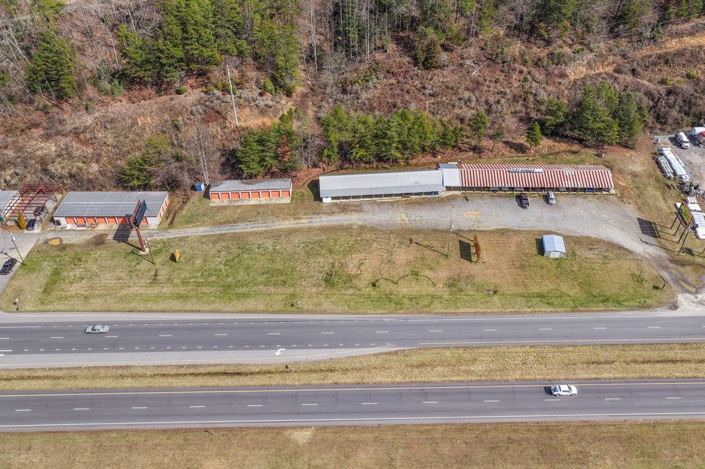 Photo of 5262-526 4 Us Highway 74 W, Whittier, NC 28789 (MLS # 26045416)