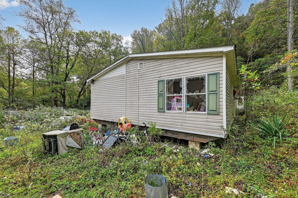 Photo of 1281 Lower Mountain Creek Rd, Robbinsville (Graham), NC 28771 (MLS # 26042417)