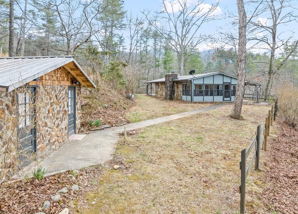 Photo of 171 Fortner Rd, Bryson City, NC 28713 (MLS # 26046521)