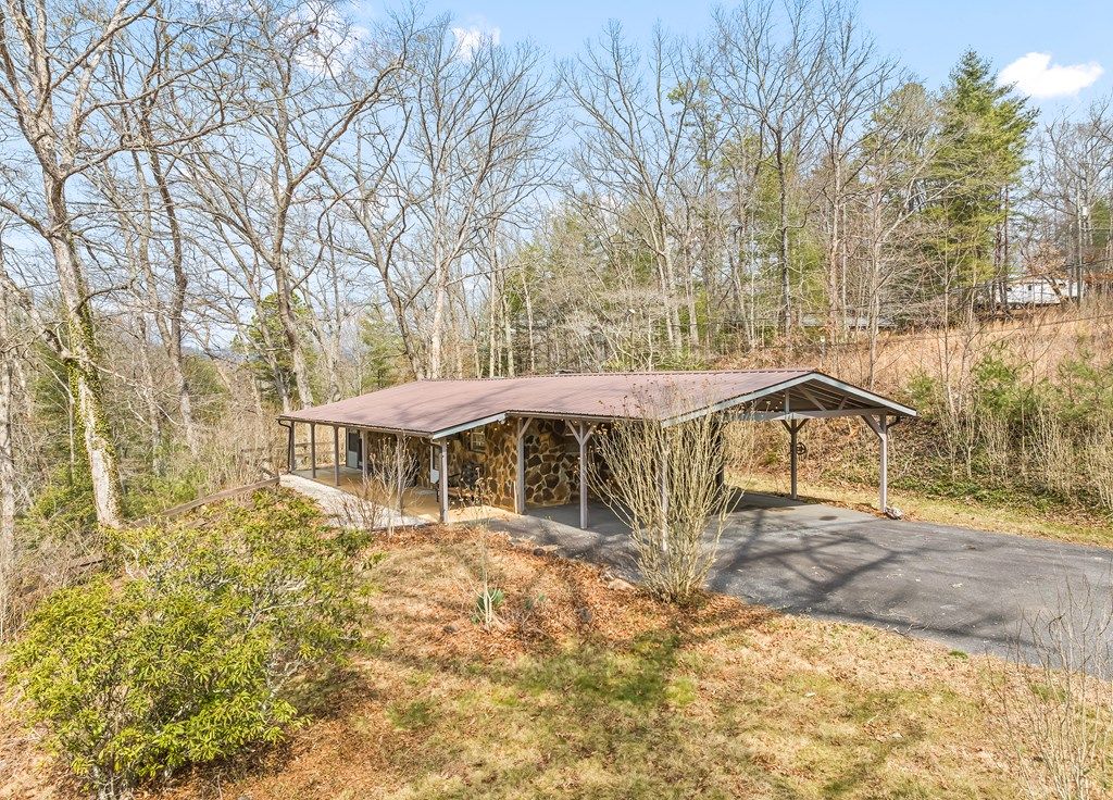 Photo of 171 Fortner Rd, Bryson City, NC 28713 (MLS # 26046521)