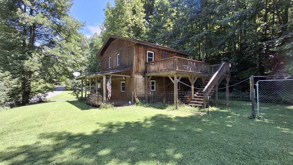 Photo of 454 Bradley Branch, Whittier, NC 28789 (MLS # 26047925)