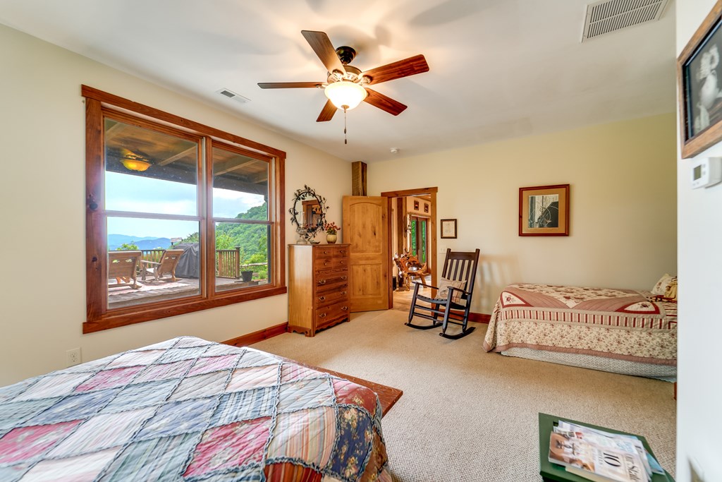 Franklin, North Carolina, 28734, United States, 3 Bedrooms Bedrooms, ,5 BathroomsBathrooms,Residential,Active,2043448
