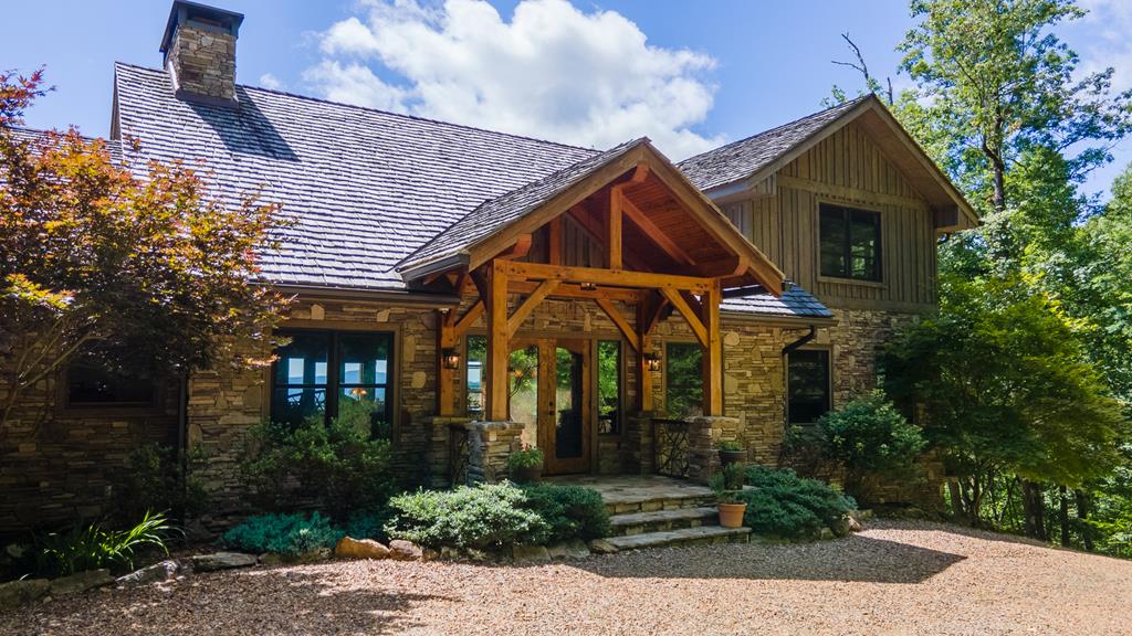 Franklin, North Carolina, 28734, United States, 3 Bedrooms Bedrooms, ,5 BathroomsBathrooms,Residential,Active,2043448